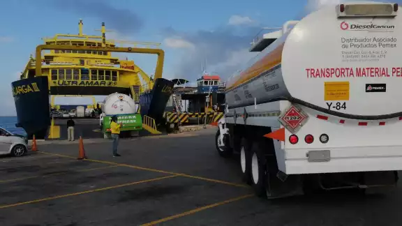 En febrero, la Cofece dijo que los usuarios no tienen la opción de otros medios de transporte para llegar a las islas de Q.Roo En febrero, la Cofece dijo que los usuarios no tienen la opción de otros medios de transporte para llegar a las islas de Q.Roo
