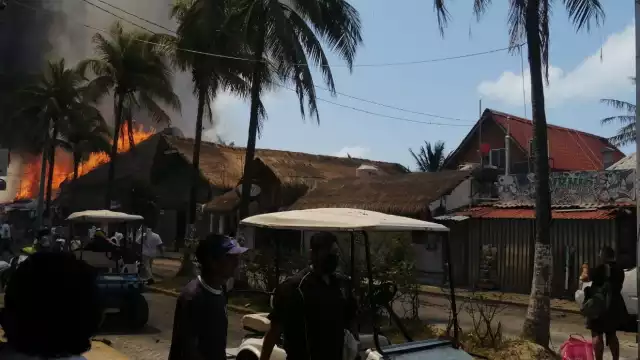 Todo comenzó en la chimenea del restaurante Mocambo. Según los testigos, se vio salir de esa estructura una humareda y a las 11:01 horas ya había lenguas de fuego