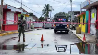 Cuando los policías se acercaron se percataron que lamentablemente el cuerpo de “el mecánico”, ya comenzaba a descomponerse