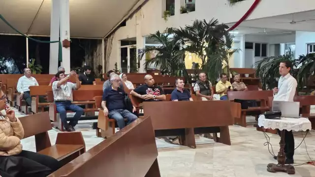 El catolicismo se desplomó, pues el número de adeptos pasó del 63.3 al 54.7 por ciento del total de creyentes en el Estado