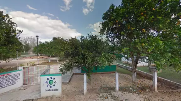 Los padres de la comunidad de Tabasquito en José María Morelos indicaron que la escuela está en malas condiciones Los padres de la comunidad de Tabasquito en José María Morelos indicaron que la escuela está en malas condiciones