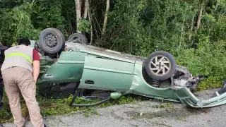 El Cuerpo de Bomberos de Cozumel realizó los trabajos necesarios para evitar el riesgo de un incendio