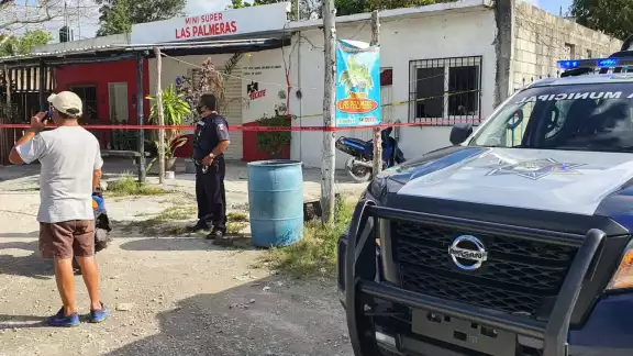 Al revisar la motocicleta se encontró en el interior varias dosis de marihuana y cocaína
