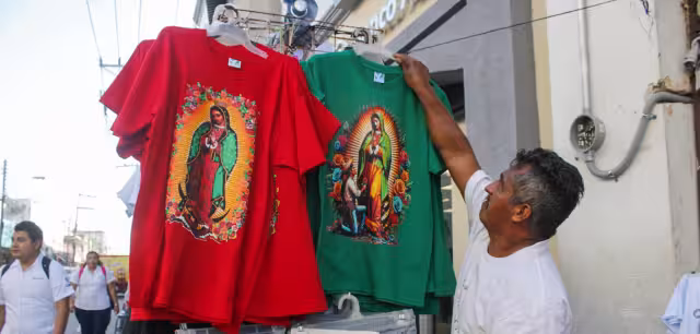 La llegada de las celebraciones decembrinas trae mayor movimiento en el Centro Histórico