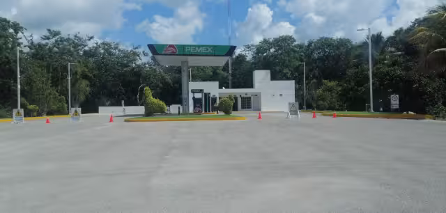 Habitantes de Tekantó enfrentan dificultades debido al cierre temporal de la estación de combustible