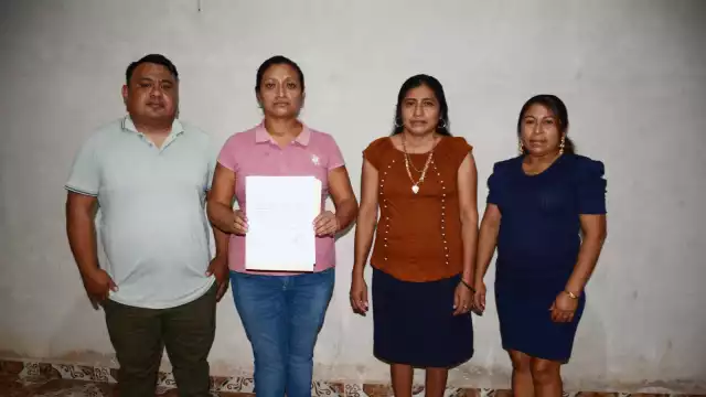 Cuatro personas dejan los cargos de sus partidos para adherirse a Morena debido a conflictos con el Edil