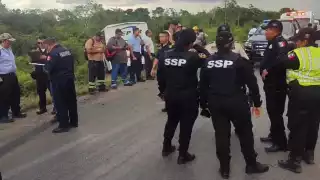 Guiador de una Ford y trabajadores de una empresa cervecera fueron trasladados a un hospital