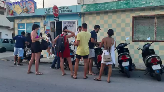 La principal queja de visitantes es por cobros excesivos o paquetes que resultan falsos