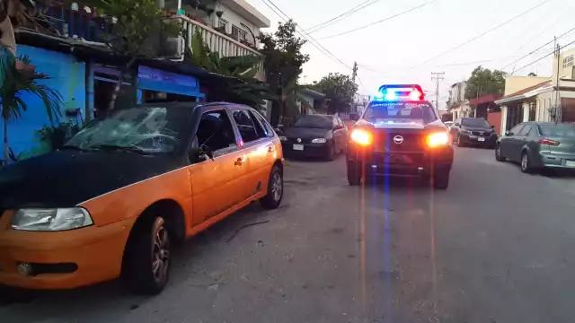 Luego de más de 20 llamadas al 911, una patrulla acudió a la colonia San Gervasio de Cozumel para corroborar el reporte de agresiones