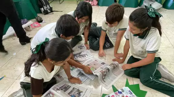 Alumnos de secundaria conocieron sobre estructura de la información.