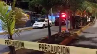 Según testigos, el hombre llegó caminando hasta el lugar donde estaba su víctima