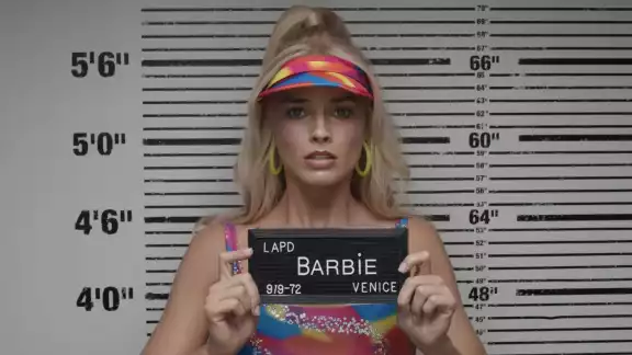 La película protagonizada por Margot Robbie fue baneada en el país asiático