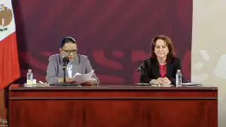 Conferencia de prensa en Palacio Nacional