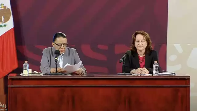 Conferencia de prensa en Palacio Nacional