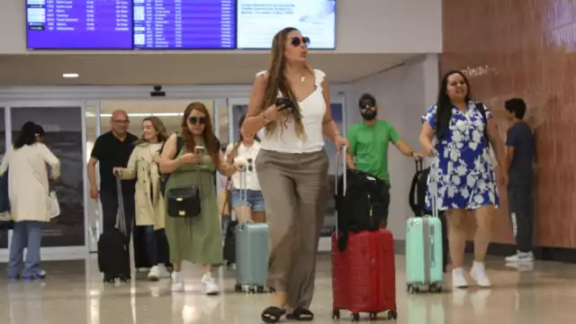Hay buena afluencia de pasajeros en el aeropuerto de Mérida este martes