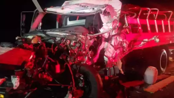 El accidente ocurrió a pocos kilómetros de la caseta de Huitzo, y a unos 40 kilómetros de la ciudad de Oaxaca El accidente ocurrió a pocos kilómetros de la caseta de Huitzo, y a unos 40 kilómetros de la ciudad de Oaxaca