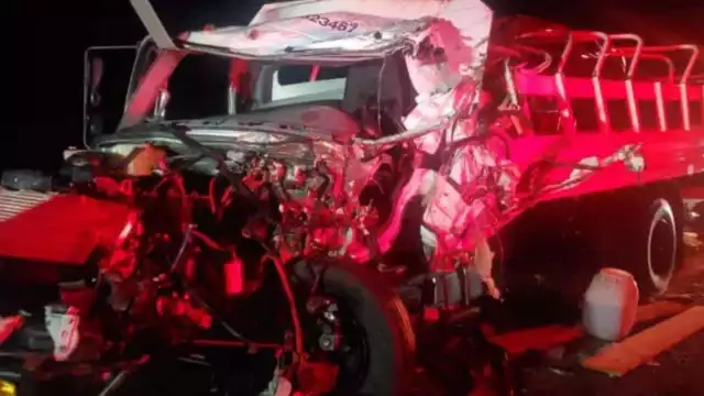 El accidente ocurrió a pocos kilómetros de la caseta de Huitzo, y a unos 40 kilómetros de la ciudad de Oaxaca