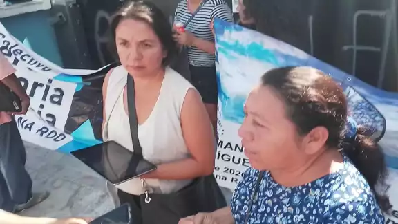 Amagaron con tomar acciones más radicales si no atienden a la brevedad su petición Amagaron con tomar acciones más radicales si no atienden a la brevedad su petición