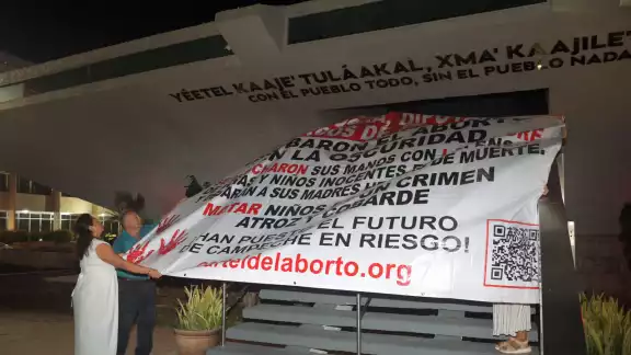 Providas lanzaron consignas contra los diputados del Congreso de Campeche Providas lanzaron consignas contra los diputados del Congreso de Campeche