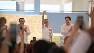 Claudia Sheinbaum garantiza estudios gratuitos en la Universidad Rosario Castellanos en Kanasín