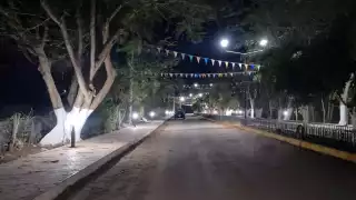 Luego de que se informara de la sustracción del alumbrado en la avenida principal, los habitantes se quejan a través de las redes sociales que cada vez aumenta la delincuencia