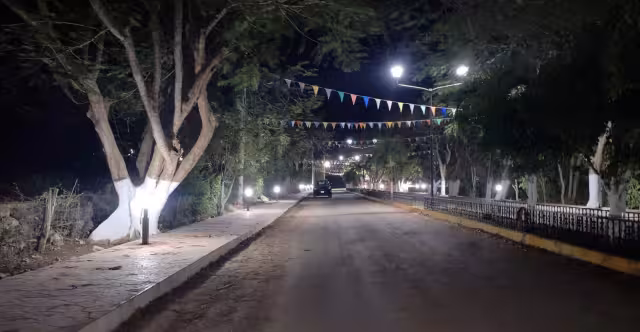 Luego de que se informara de la sustracción del alumbrado en la avenida principal, los habitantes se quejan a través de las redes sociales que cada vez aumenta la delincuencia