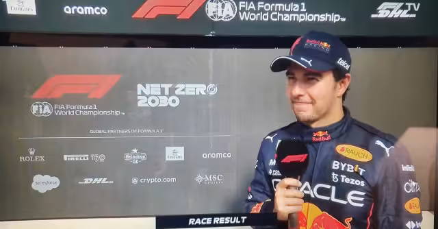 Checo Pérez logró colarse en el podio dejando atrás a su compañero de fórmula Max Verstappen