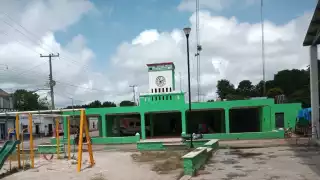 El violador fue detenido por elementos de la policía para ser castigado por el delito