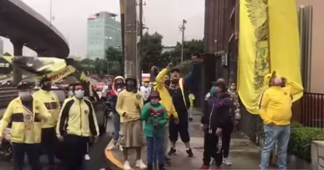 Aficionados se dieron cita para apoyar al club Foto: Captura de video