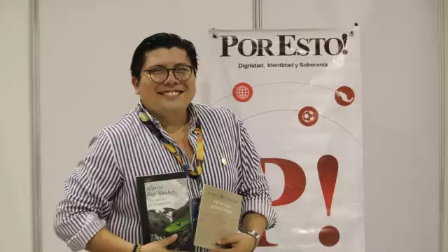 En la Filey, más de 300 alumnos conversan con Alberto Ruy Sánchez, Premio Excelencia en las Letras