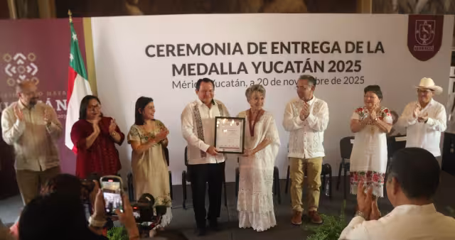 Maricarmen Pérez recibe la Medalla Yucatán 2025