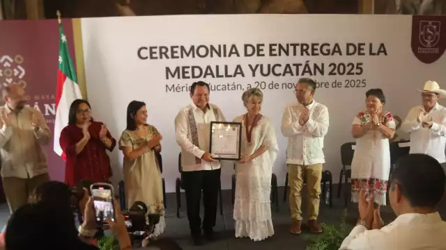 Maricarmen Pérez recibe la Medalla Yucatán 2025