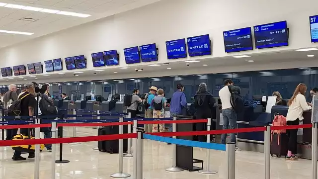 Hay ligera afluencia de pasajeros en el aeropuerto de Mérida