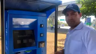 El gobernador Mauricio Vila explicó cómo funciona la recarga de tarjetas para el transporte