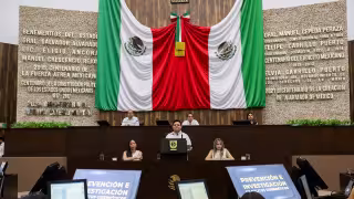 Fiscal de Yucatán comparece ante el Congreso del Estado por su Segundo Informe de actividades