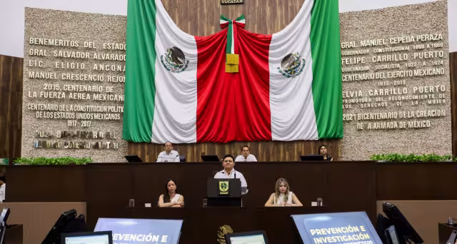 El Fiscal General del Estado compareció ante la LXIV Legislatura de Yucatán para rendir cuentas.
