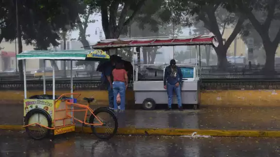 Se tendrán fuertes lluvias en Mérida durante este jueves