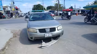 Accidente vial en Escárcega deja motociclista con golpes leves en la colonia Centro