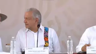 AMLO conmemora el día del trabajo desde Refinería Dos Bocas