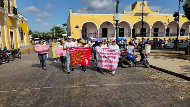 Los maestros pidieron que se respeten sus derechos laborales