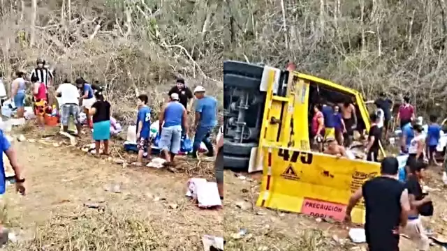 Pobladores hicieron rapiña en el tráiler que volcó en la carretera José María Morelos-Polyuc
