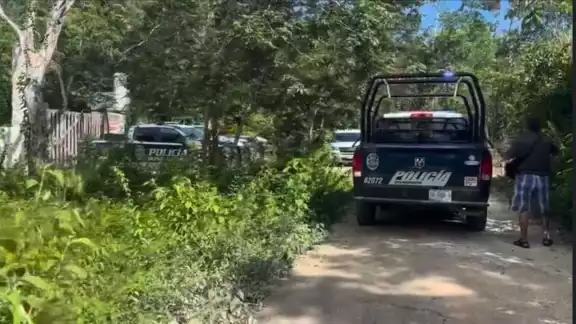 Una narcofosa hallada cerca del rancho San Carlos en Playa del Carmen movilizó a policías y personal de Servicios Periciales de la FGE Quintana Roo