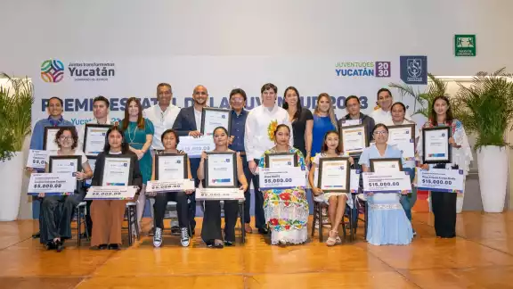 El Premio Estatal de la Juventud 2023 reconoce la labor social de los jóvenes de Yucatán El Premio Estatal de la Juventud 2023 reconoce la labor social de los jóvenes de Yucatán