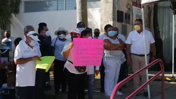 Los inconformes exponer que no tienen “por qué seguir solapando nosotros las necesidades que padece la institución” Los inconformes exponer que no tienen “por qué seguir solapando nosotros las necesidades que padece la institución”