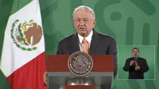 López Obrador reconoció a los soldados, bomberos, marinos y servidores públicos