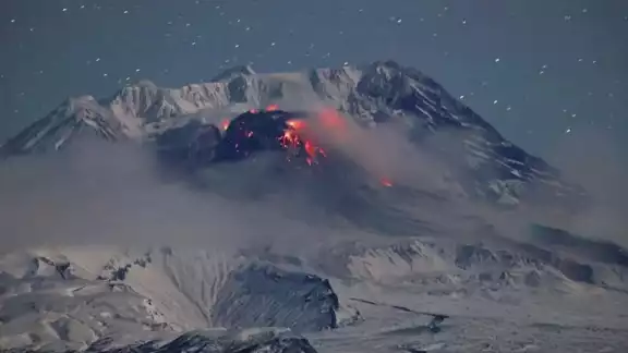 Erupción del Volcán Shiveluc en Rusia Erupción del Volcán Shiveluc en Rusia