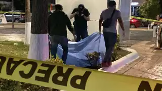 Autoridades correspondientes acudieron a levantar el cuerpo.