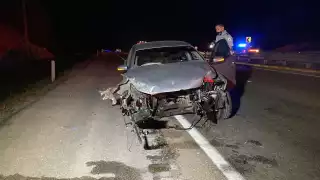 El vehículo quedó con daños considerables, mientras que la persona herida luego del choque en el Periférico de Campeche, fue hospitalizada