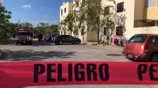 Los sicarios huyeron del lugar a bordo de un vehículo color gris