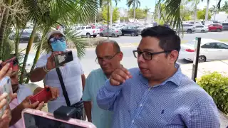 Al menos 100 transportistas acudieron a los bajos del Congreso de Campeche
